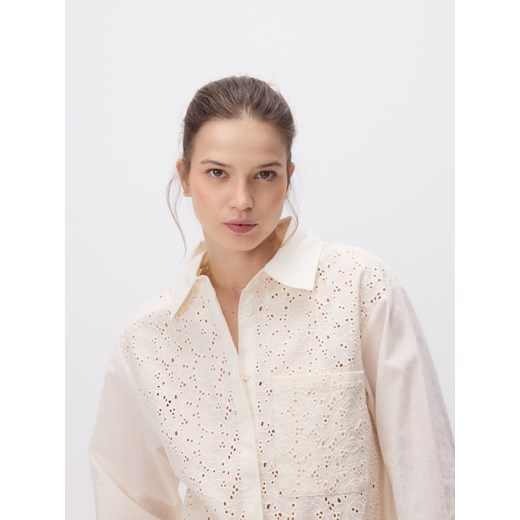 Reserved - Ażurowa koszula z bawełny - złamana biel ze sklepu Reserved w kategorii Koszule damskie - zdjęcie 185949752