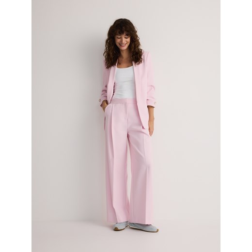 Reserved - Marynarka z marszczonymi rękawami - pastelowy róż ze sklepu Reserved w kategorii Marynarki damskie - zdjęcie 185950653