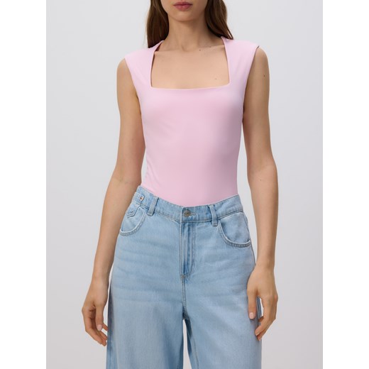 Reserved - Body z dekoltem karo - różowy ze sklepu Reserved w kategorii Body damskie - zdjęcie 185951362