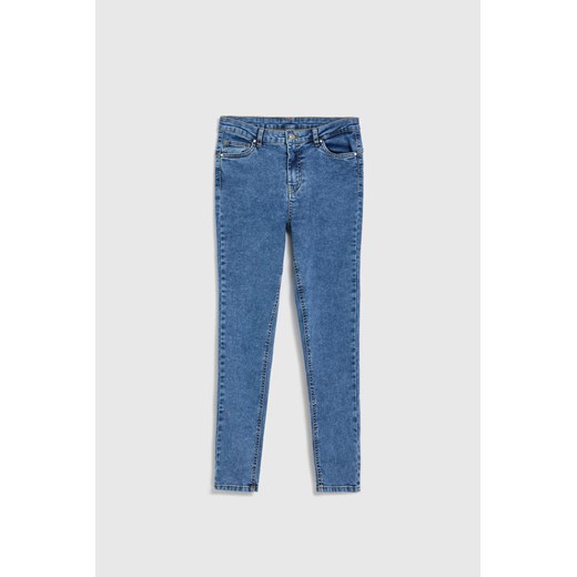 Jeansy skinny niebieskie ze sklepu Moodo.pl w kategorii Jeansy damskie - zdjęcie 185952143