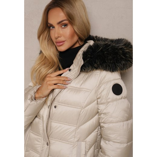 Beżowa Długa Kurtka Zimowa z Pikowanymi Przeszyciami i Odpinanym Kapturem z Renee XL wyprzedaż renee.pl