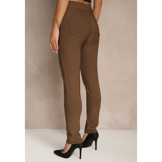 Brązowe Spodnie z Ozdobnymi Zakładkami i Guzikami Vamirie Renee M renee.pl
