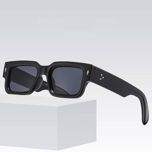 Okulary przeciwsłoneczne z filtrem UV400 STL25 czarne + akcesoria ze sklepu Stylion w kategorii Okulary przeciwsłoneczne damskie - zdjęcie 185965312