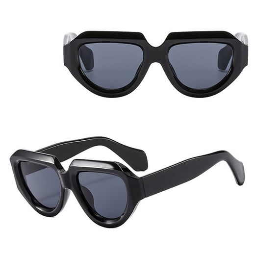 Okulary przeciwsłoneczne z filtrem UV400 STL26 czarne + akcesoria ze sklepu Stylion w kategorii Okulary przeciwsłoneczne damskie - zdjęcie 185965324