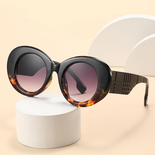 Okulary przeciwsłoneczne z filtrem UV400 STL32C czarny/panterka + akcesoria ze sklepu Stylion w kategorii Okulary przeciwsłoneczne damskie - zdjęcie 185965340