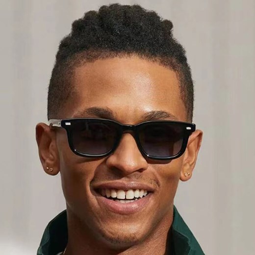 Okulary przeciwsłoneczne z filtrem UV400 STL44 czarne + akcesoria ze sklepu Stylion w kategorii Okulary przeciwsłoneczne damskie - zdjęcie 185965374