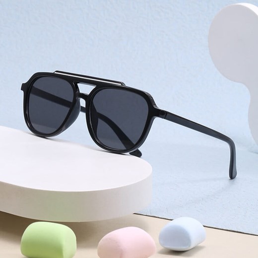 Okulary przeciwsłoneczne pilotki dla dzieci STKD-04 czarne - id: 9429 - marki Stylion - 185966130 Okulary przeciwsłoneczne pilotki dla dzieci STKD-04 czarne ze sklepu Stylion w kategorii Okulary przeciwsłoneczne dziecięce - zdjęcie 185966130