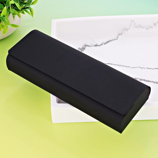 Etui okularowe na magnes STHC-14 czarne ze sklepu Stylion w kategorii Etui - zdjęcie 185966523