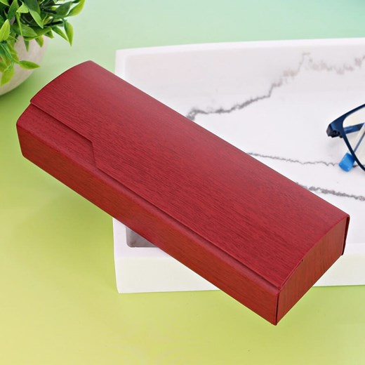 Etui okularowe na magnes STHC-15C bordowe ze sklepu Stylion w kategorii Okulary zerówki męskie - zdjęcie 185966530
