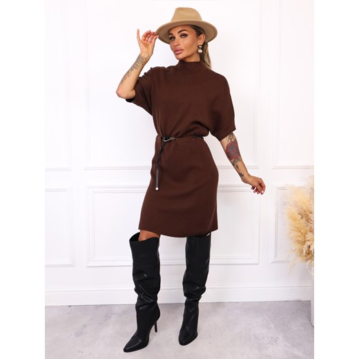 SUKIENKA SWETERKOWA Z PÓŁGOLFEM I PASKIEM - CIEMNY BRĄZ Olika uniwersalny olika.com.pl