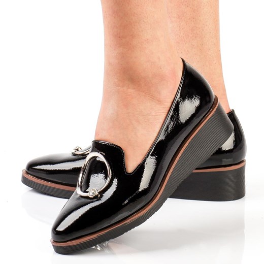 Czarne lakierowane półbuty damskie, czółenka na koturnie Potocki 12003 ze sklepu suzana.pl w kategorii Półbuty damskie - zdjęcie 185970253