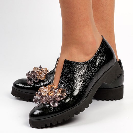 Zielone skórzane Polskie półbuty damskie z kryształami Suzana 4124 ze sklepu suzana.pl w kategorii Półbuty damskie - zdjęcie 185971411