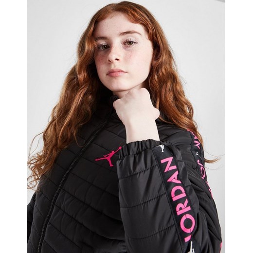 JORDAN KURTKA ZIMOWA TAPE PADDED JKT BL ze sklepu JD Sports  w kategorii Kurtki damskie - zdjęcie 185975702