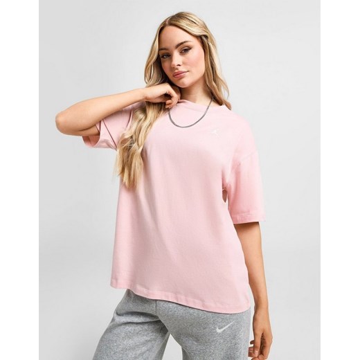 T SHIRT W JORDAN ESSEN GF TEE CORE 23 PINK GLAZE/WHITE ze sklepu JD Sports  w kategorii Bluzki damskie - zdjęcie 185976914