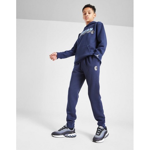 JORDAN SPODNIE COLG PATCH JOG NVY/BLU B ze sklepu JD Sports  w kategorii Spodnie chłopięce - zdjęcie 185977852
