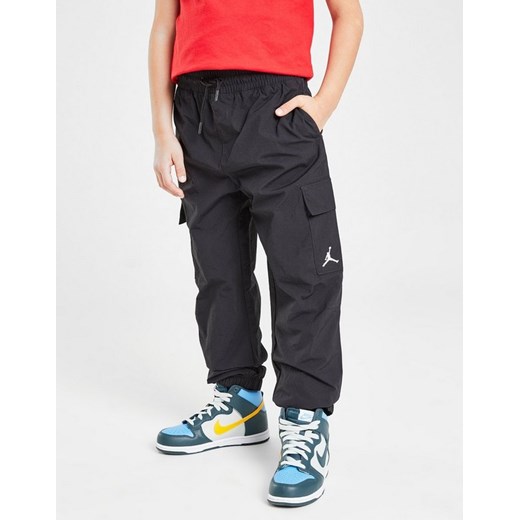 JORDAN DOUBLE CARGO PANT BLK ze sklepu JD Sports  w kategorii Spodnie chłopięce - zdjęcie 185982962