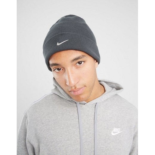 NIKE CZAPKA U NK PEAK BEANIE SC MTSWSH L ze sklepu JD Sports  w kategorii Czapki zimowe damskie - zdjęcie 185983524