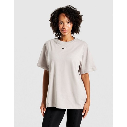 NIKE T-SHIRT W NSW TEE ESSNTL LBR ze sklepu JD Sports  w kategorii Bluzki damskie - zdjęcie 185983633