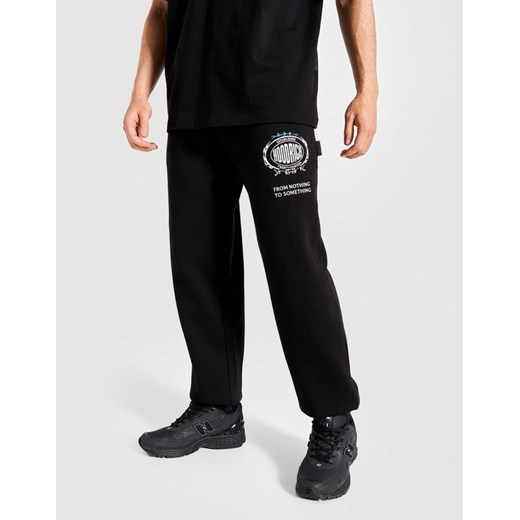 HOODRICH SPODNIE NOIR- OVERSIZED ELASTICATED CUFF ze sklepu JD Sports  w kategorii Spodnie męskie - zdjęcie 185984533