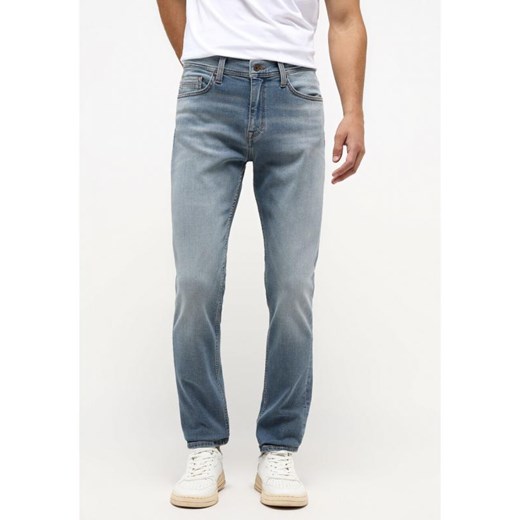 Męskie Spodnie Jeansowe Mustang Style Vegas Slim Denim Blue 1013707 5000 583 ze sklepu YouNeedit.pl w kategorii Jeansy męskie - zdjęcie 185988253