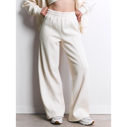 GATE Szerokie spodnie dresowe 32 Gate 40 promocja gateshop