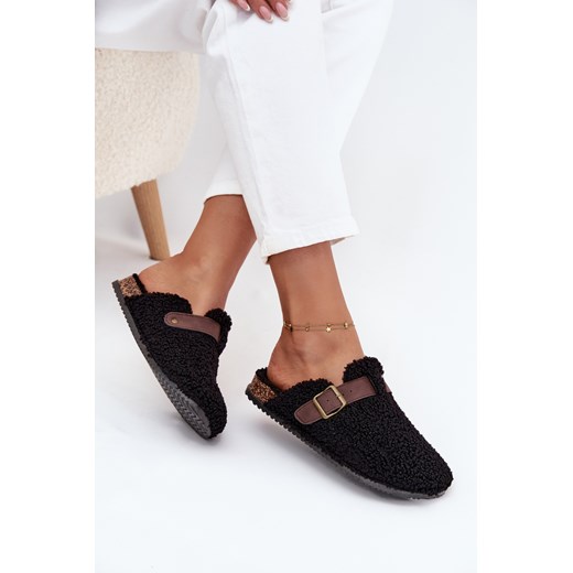 Damskie Klapki Futerko Typu Baranek Pasek Z Klamrą Czarne Lorivine ze sklepu ZAZOO w kategorii Klapki damskie - zdjęcie 185992121