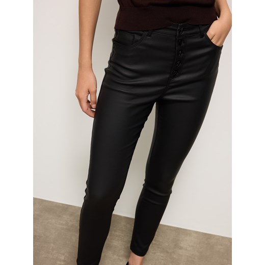 Mohito - Woskowane spodnie - czarny Mohito 40 Mohito
