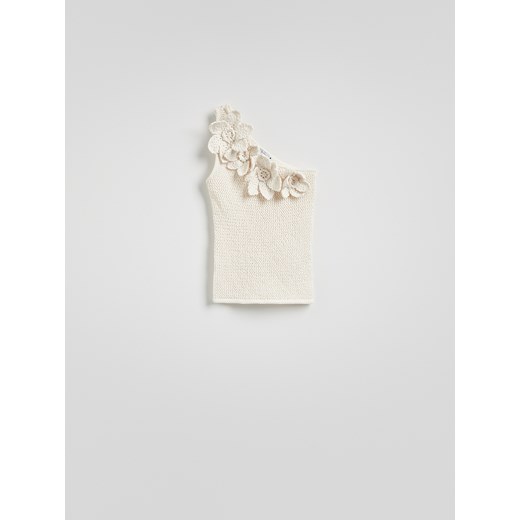 Reserved - Top z kwiatową aplikacją - kremowy ze sklepu Reserved w kategorii Bluzki damskie - zdjęcie 185999051