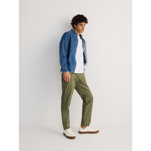 Reserved - Spodnie chino slim fit - oliwkowy ze sklepu Reserved w kategorii Spodnie męskie - zdjęcie 186001143