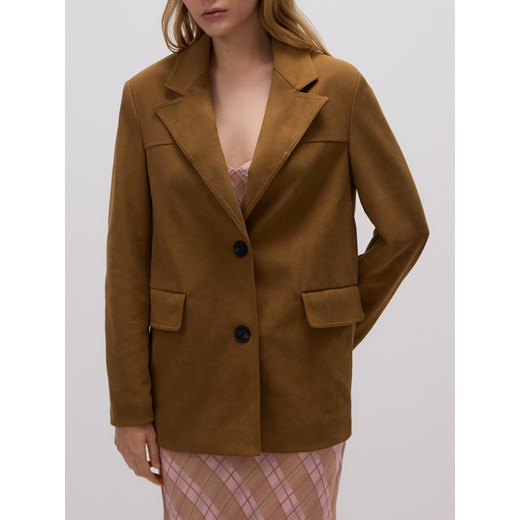 Reserved - Marynarka oversize z imitacji zamszu - brązowy ze sklepu Reserved w kategorii Marynarki damskie - zdjęcie 186003614