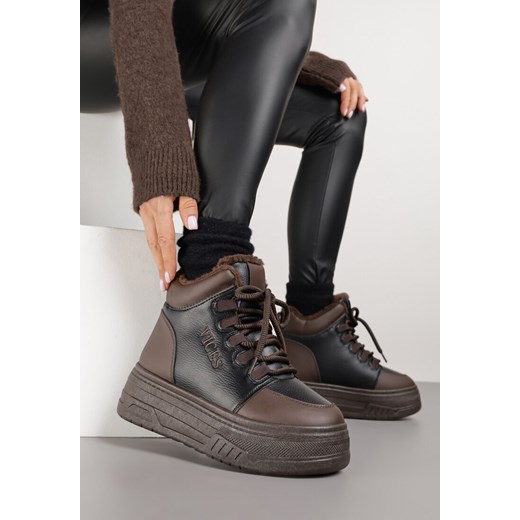 Czarno-Brązowe Sneakersy Śniegowce Vices na Grubej Podeszwie z Tłoczeniem Ozdobione Napisem Fettania ze sklepu born2be.pl w kategorii Buty sportowe damskie - zdjęcie 186004344