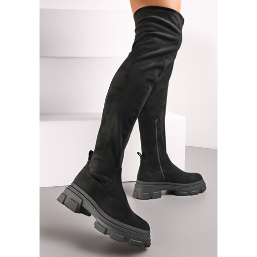 Czarne Kozaki za Kolano na Grubej Podeszwie Fevora ze sklepu born2be.pl w kategorii Kozaki damskie - zdjęcie 186004591