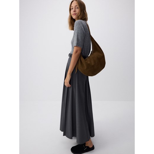 Reserved - Torebka hobo z naturalnego zamszu - brązowy ze sklepu Reserved w kategorii Torebki hobo - zdjęcie 186008251