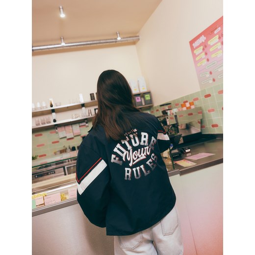 Reserved - Kurtka z kontrastowymi wstawkami - granatowy ze sklepu Reserved w kategorii Kurtki dziewczęce - zdjęcie 186009411