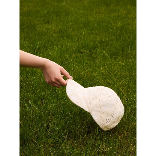 Reserved - Czapka z daszkiem - kremowy ze sklepu Reserved w kategorii Czapki z daszkiem damskie - zdjęcie 186010602