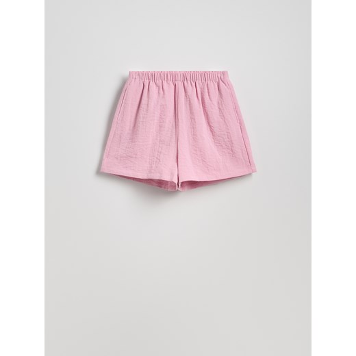 Reserved - Szorty z wiskozą - pastelowy róż ze sklepu Reserved w kategorii Szorty - zdjęcie 186010701