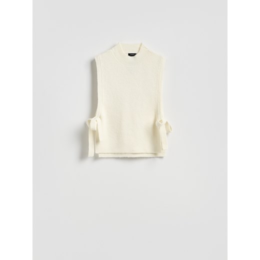 Reserved - Kołnierz z domieszką wełny - kremowy - id: 749FD-02M - marki Reserved - 186010873 Reserved - Kołnierz z domieszką wełny - kremowy ze sklepu Reserved w kategorii Kamizelki damskie - zdjęcie 186010873