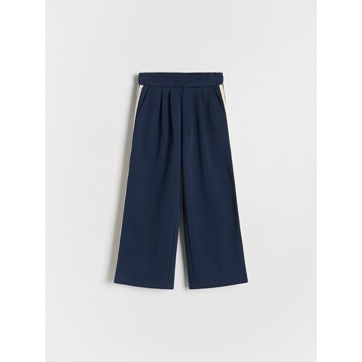 Reserved - Spodnie dresowe z lampasami - granatowy Reserved 158 (12 lat) okazja Reserved