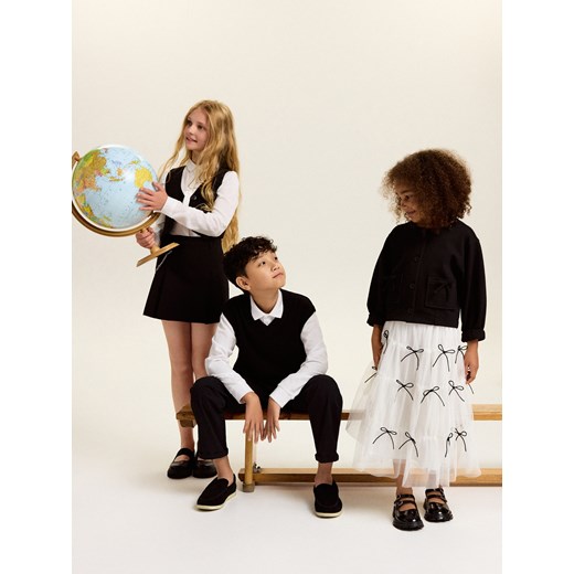 Reserved - Krótka kurtka z wiskozą - czarny ze sklepu Reserved w kategorii Kurtki dziewczęce - zdjęcie 186011980