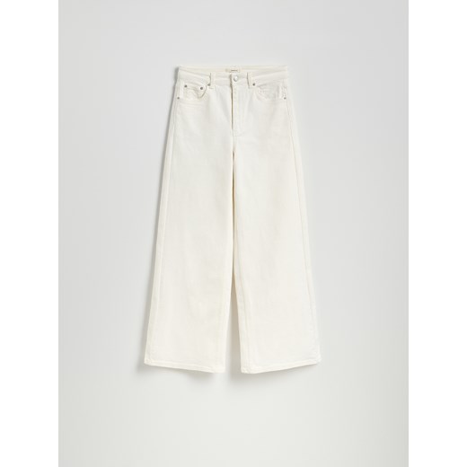 Reserved - Jeansy wide leg - biały ze sklepu Reserved w kategorii Jeansy damskie - zdjęcie 186027293