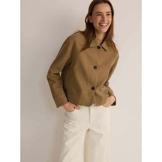 Reserved - Krótka kurtka z imitacji zamszu - beżowy ze sklepu Reserved w kategorii Kurtki damskie - zdjęcie 186027512