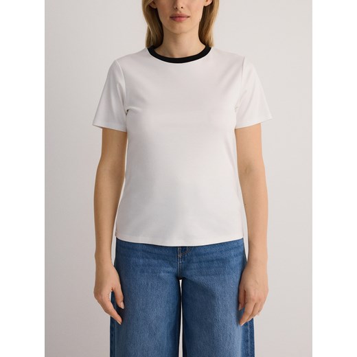 Reserved - T-shirt z kontrastową lamówką - biały ze sklepu Reserved w kategorii Bluzki damskie - zdjęcie 186027624