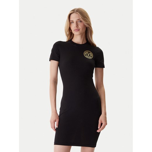 Versace Jeans Couture Sukienka codzienna 79HAOT00 CJ03T Czarny Slim Fit ze sklepu MODIVO w kategorii Sukienki - zdjęcie 186028841