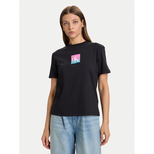 Calvin Klein Jeans T-Shirt Classic Monogram LV047D874G Czarny Regular Fit ze sklepu MODIVO w kategorii Bluzki damskie - zdjęcie 186030434