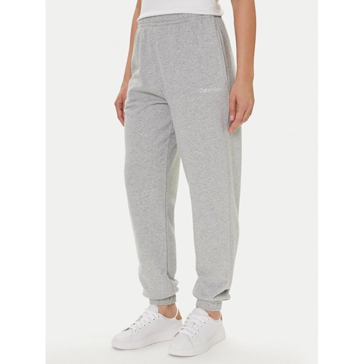 Calvin Klein Underwear Spodnie dresowe LV00QS7515 Szary Regular Fit ze sklepu MODIVO w kategorii Spodnie damskie - zdjęcie 186031700