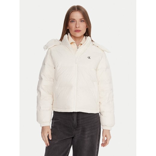 Calvin Klein Jeans Kurtka puchowa Essential LV047D501G Écru Relaxed Fit ze sklepu MODIVO w kategorii Kurtki damskie - zdjęcie 186032774