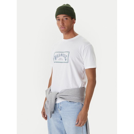 Billabong T-Shirt Arch Frame EBYZT00341 Biały Regular Fit ze sklepu MODIVO w kategorii T-shirty męskie - zdjęcie 186033151
