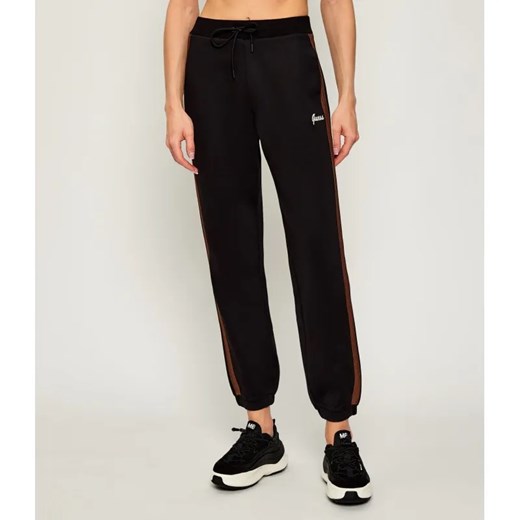 GUESS ACTIVE Spodnie jogger FABIA | Regular Fit ze sklepu Gomez Fashion Store w kategorii Spodnie damskie - zdjęcie 186067783