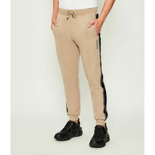 GUESS ACTIVE Spodnie dresowe Mickey | Regular Fit ze sklepu Gomez Fashion Store w kategorii Spodnie męskie - zdjęcie 186067894