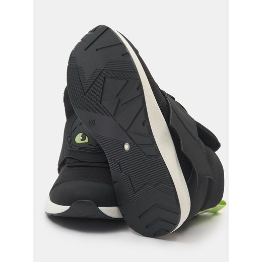 Sinsay - Botki z aplikacją 3D i świecącymi w ciemnościach oczach How to train Sinsay 27 Sinsay